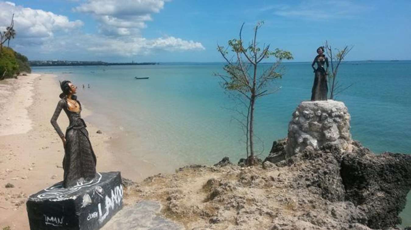 Objek wisata di Kupang - Pantai Batu Nona