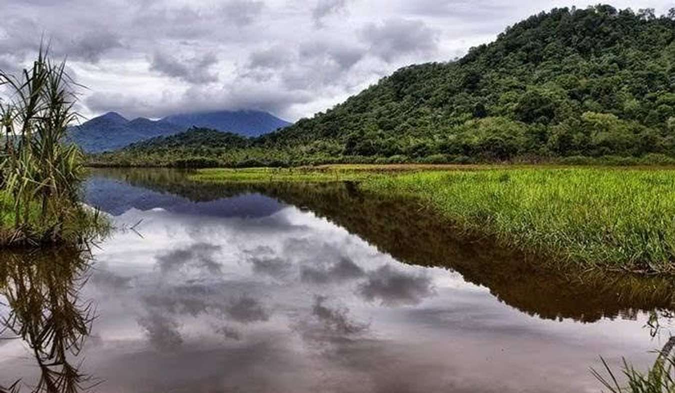 Danau Tadow Indah - Destinasi wisata di Singkawang