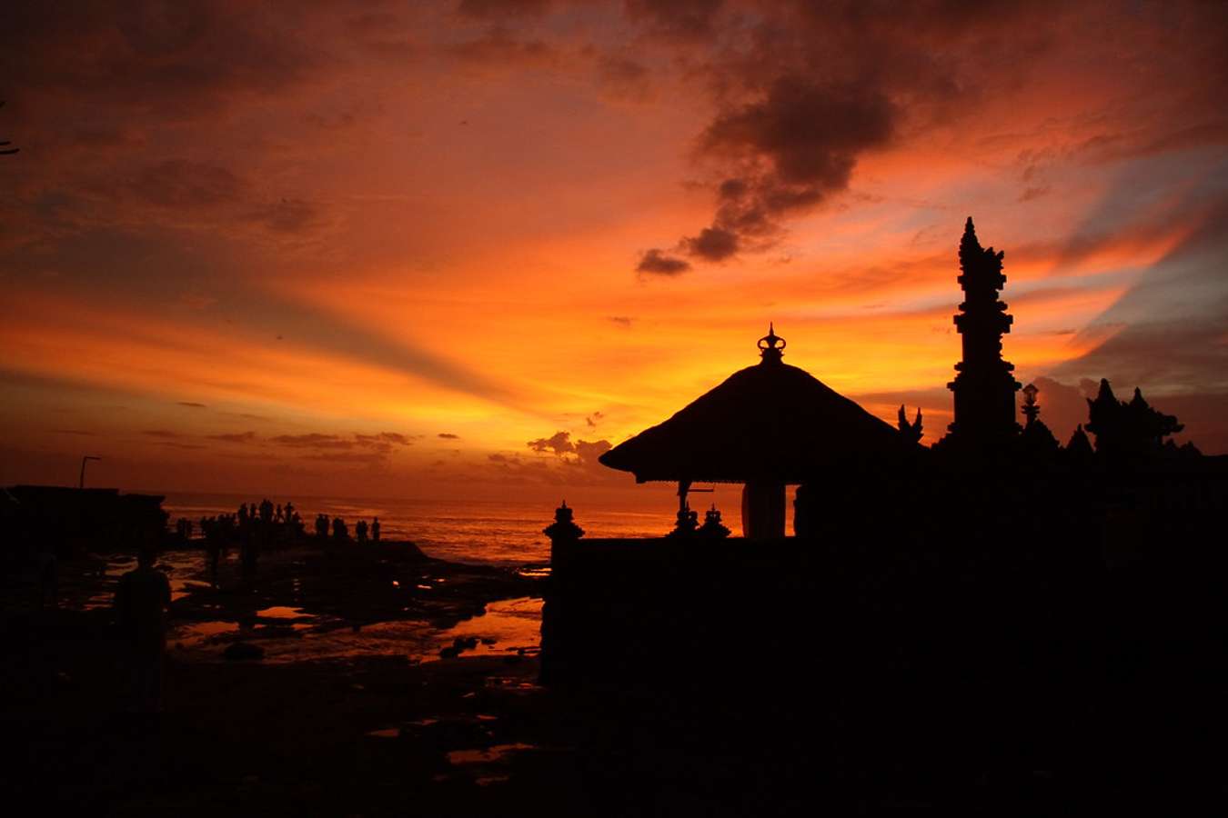 Sunset di Tanah Lot