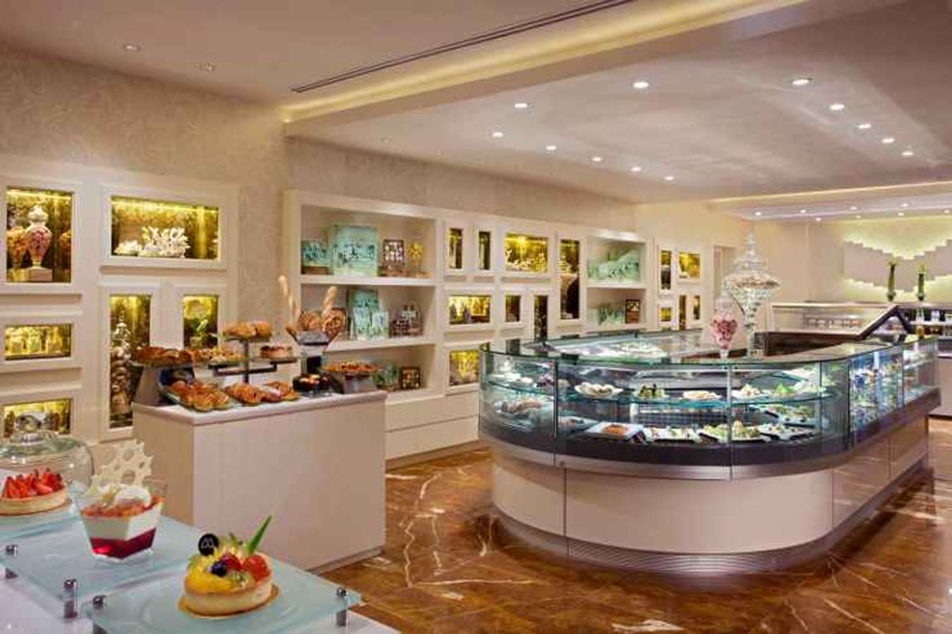Bakery and Dessert Bar di Mulia Resort