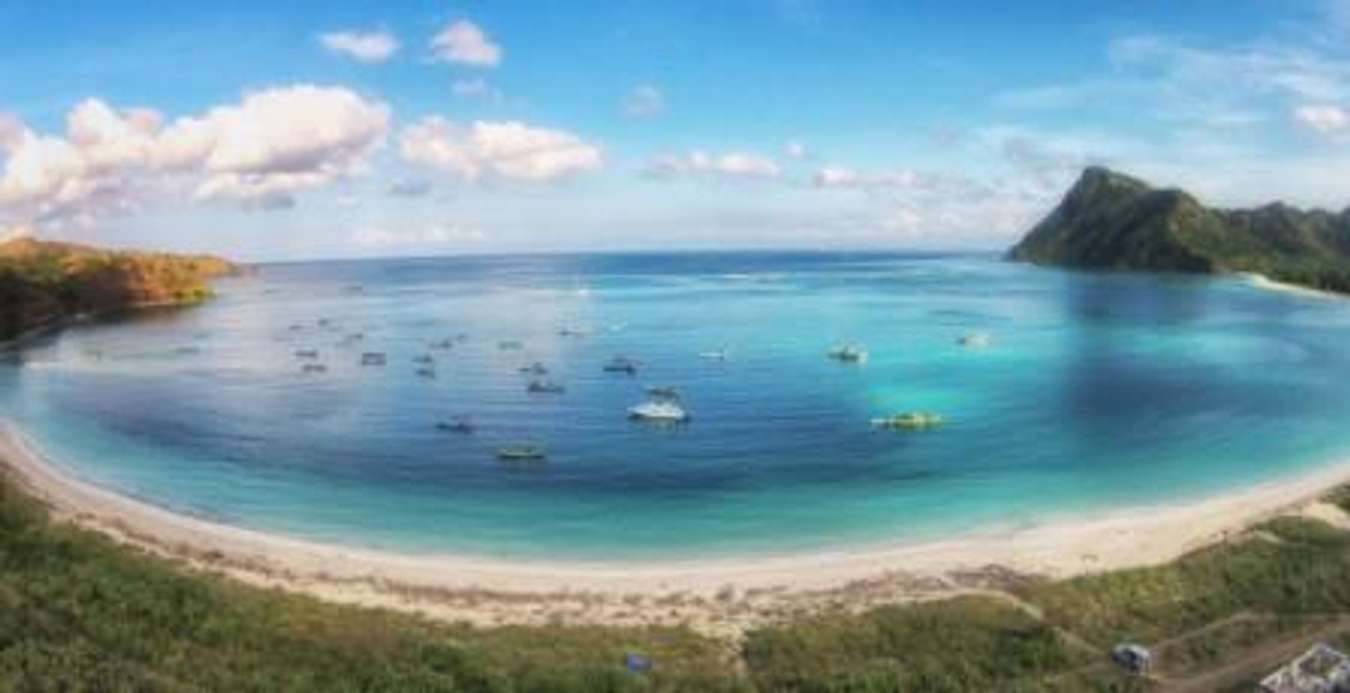Pantai Maluk - Destinasi wisata pantai di Nusa Tenggara Barat