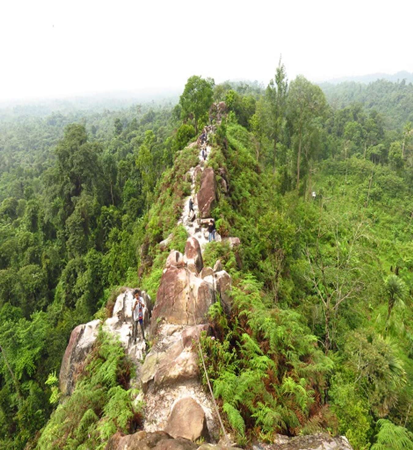 Bukit Batu Dinding - Objek wisata di Balikpapan