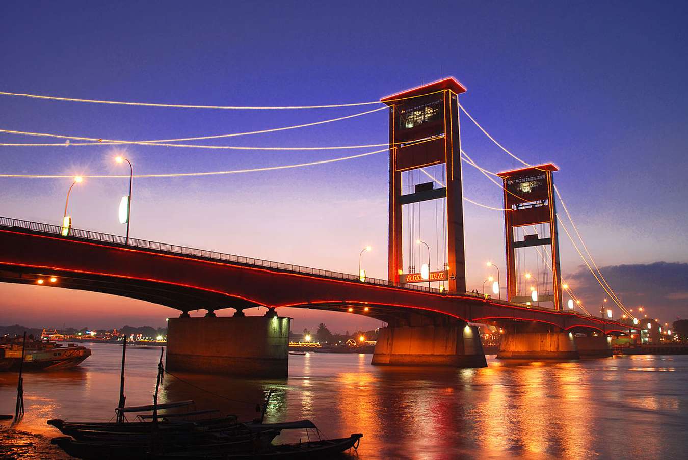 Jembatan Ampera di Palembang - Wisata Belanja di Indonesia