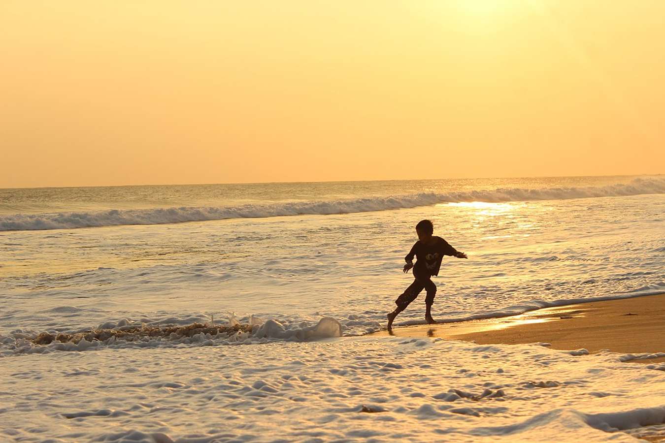 Destinasi wisata di Jawa Barat Selain Bandung - Pantai Ujung Genteng