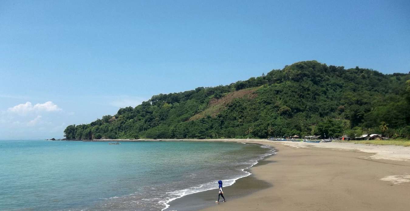 Pantai Pelabuhan Ratu - Wisata Jawa Barat selain Bandung