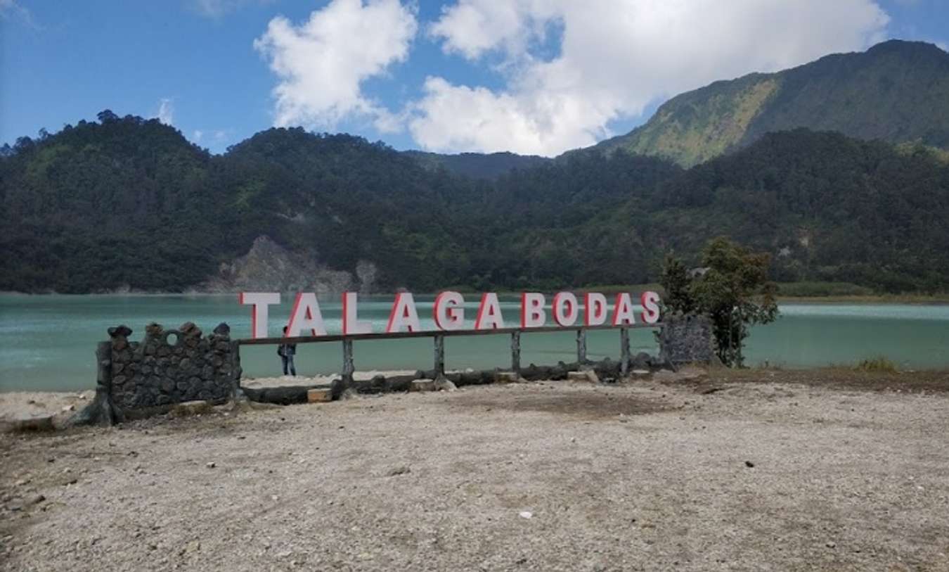Kawah Talaga Bodas - Wisata di Jawa Barat