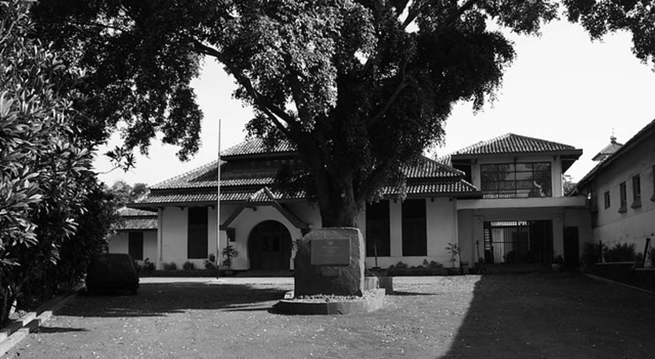 Gedung Indonesia Menggugat - Destinasi wisata sejarah di Bandung