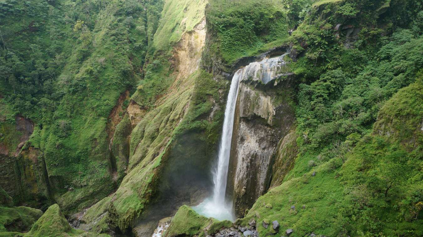 Air Terjun Penimbungan - Air Terjung Tertinggi di Indonesia