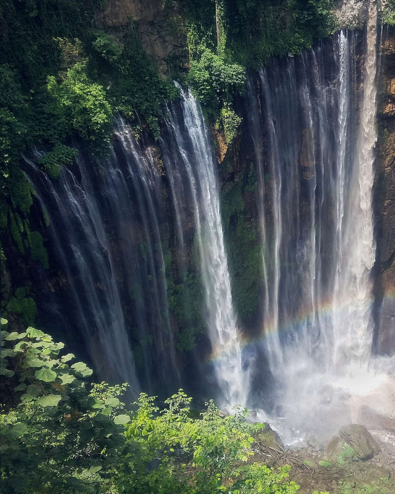 Air Terjun Tumpak Sewu - Air Terjun tertinggi di Indonesia