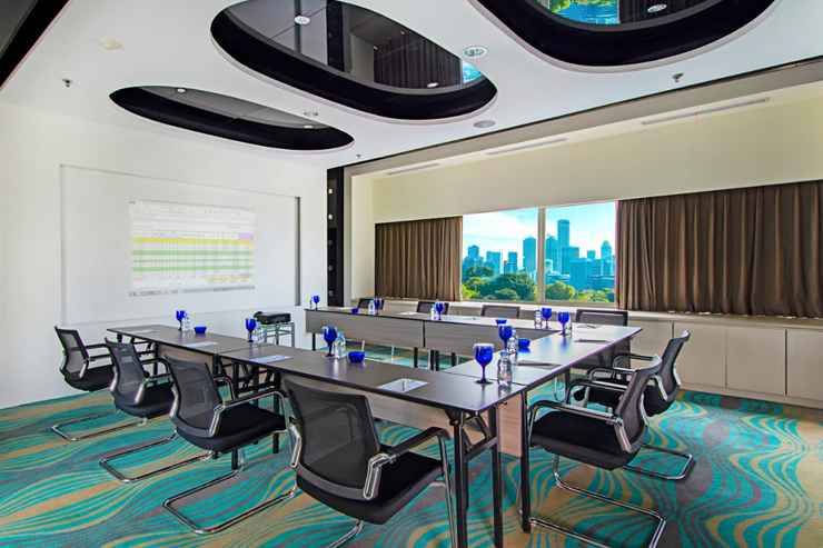 Fasilitas Meeting Room di Blue Sky Hotel Petamburan