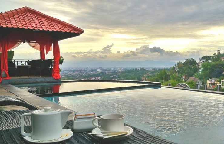 Infinity Pool di Dago Highland Resort