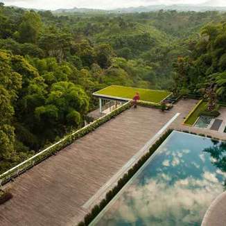 Hotel dengan Jacuzzi di Bandung - Padma Hotel Bandung