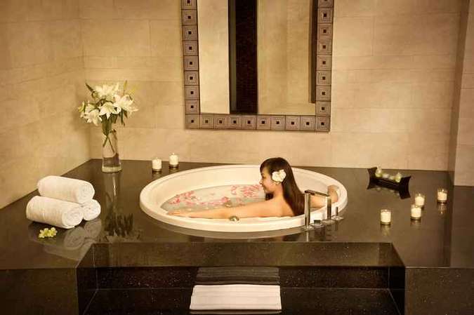 8 Hotel Dengan Jacuzzi Di Bandung Terbaik