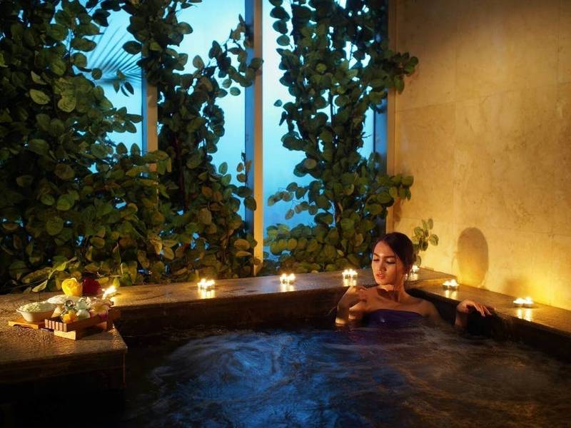 Hotel dengan Jacuzzi di Medan - Cambridge Hotel Medan