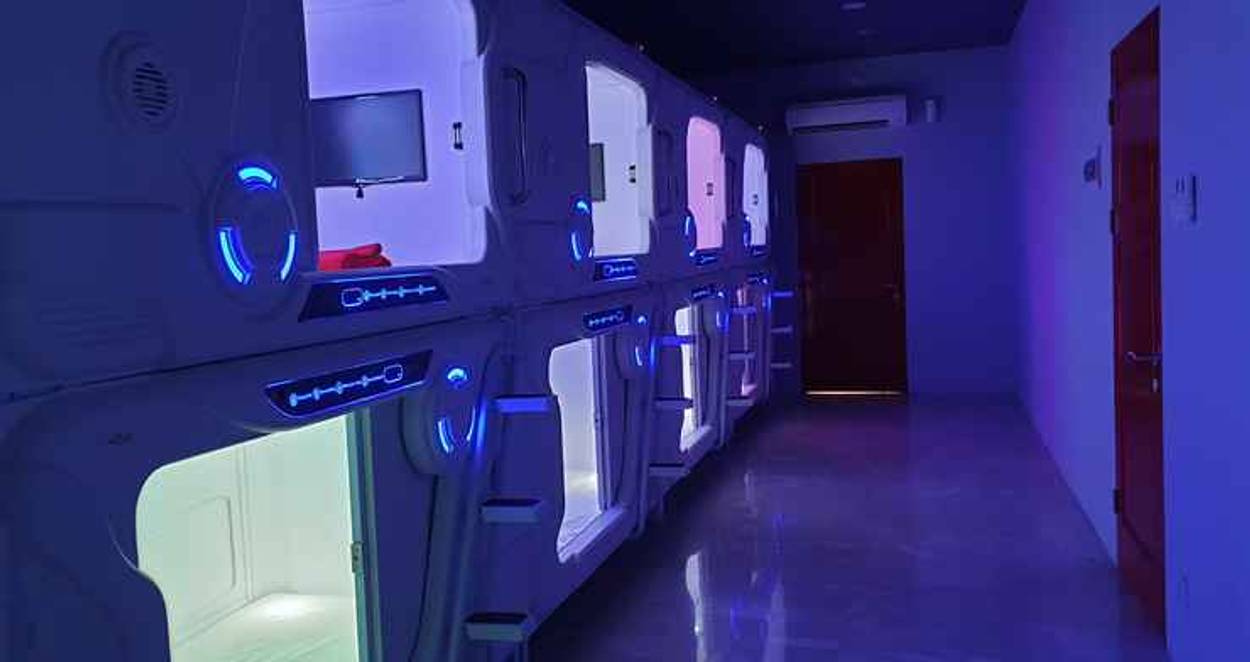 JakPod Capsule Hotel