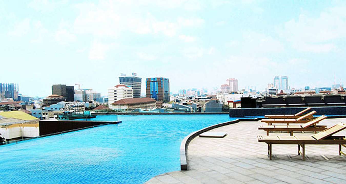 Infinity Pool di Merlynn Park Hotel