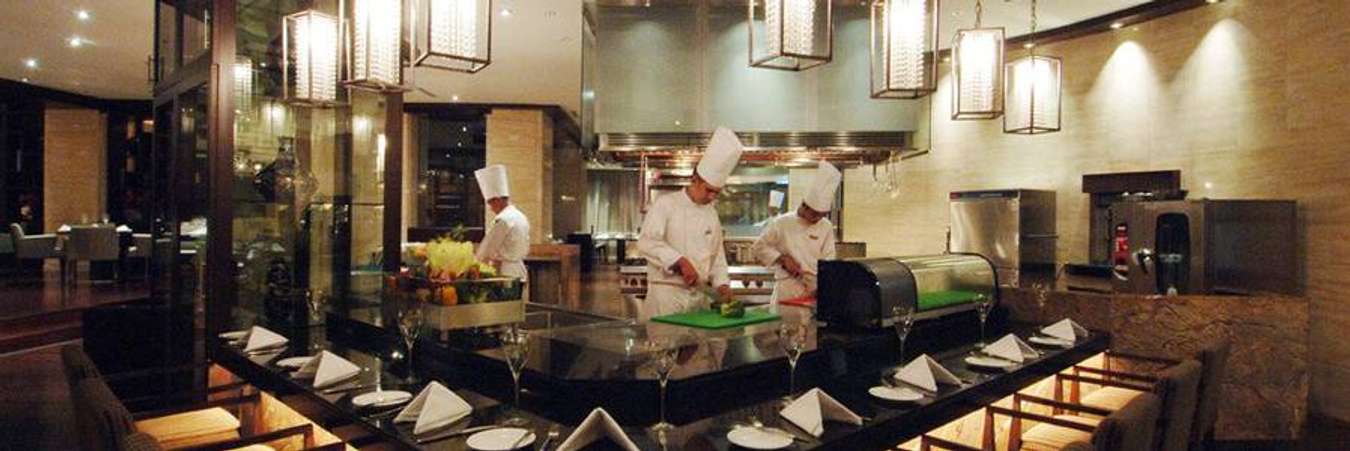 Open Kitchen at Aryaduta Medan - Hotel dengan restoran terbaik di Medan