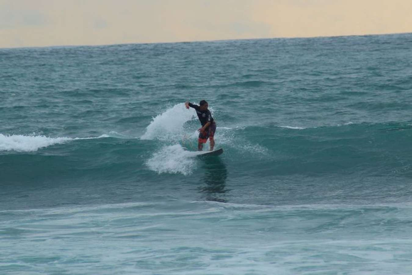 Surfing di Pantai Wediombo - Spot Surfing di Indonesia