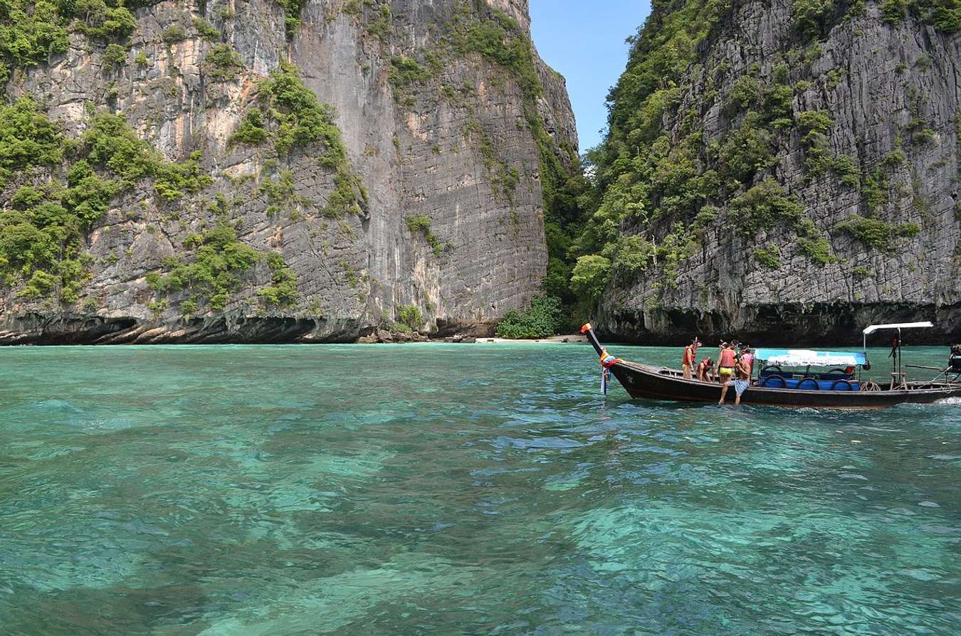 Mira Beach, Malaysia - pantai terindah di Asia Tenggara