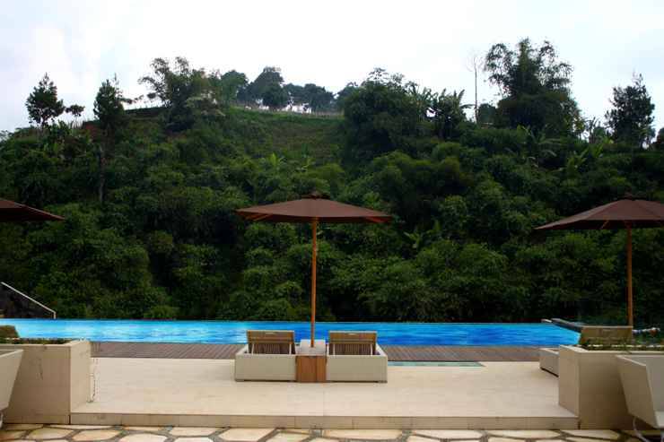 Fasilitas Infinity Pool di The Green Forest Resort