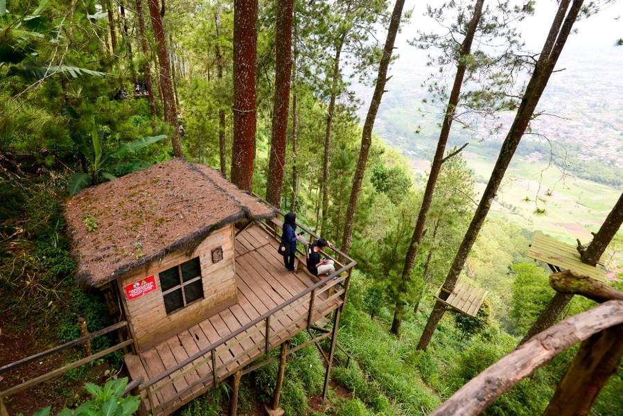 Omah Kayu - Wisata Romantis di Malang