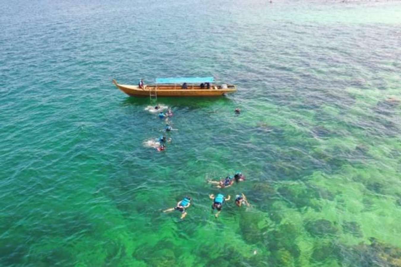 Snorkeling di Perairan Pulau Abang - Liburan ke Batam