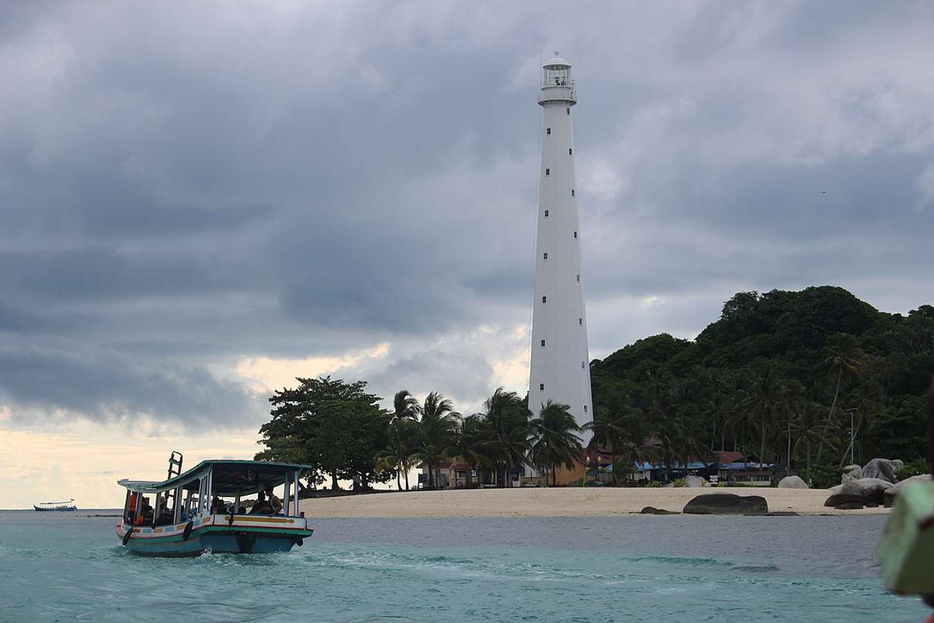 Wisata di Belitung - Pulau Lengkuas