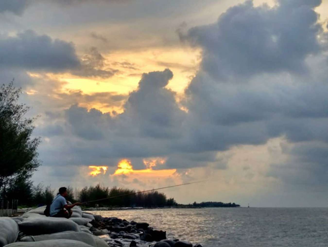 Pantai Krema - Objek wisata di Pekalongan