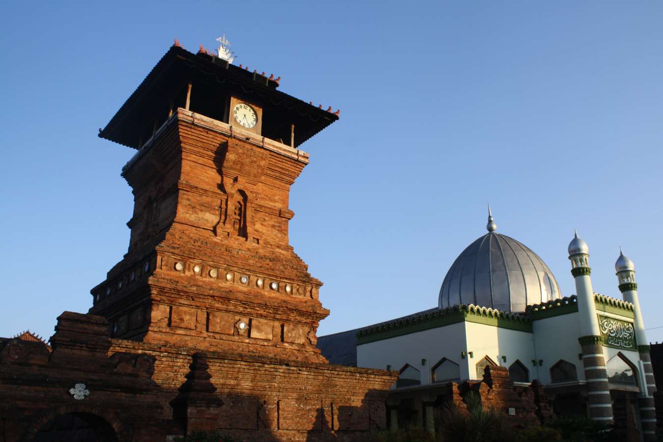 Masjid Menara Kudus - Wisata sejarah di Indonesia