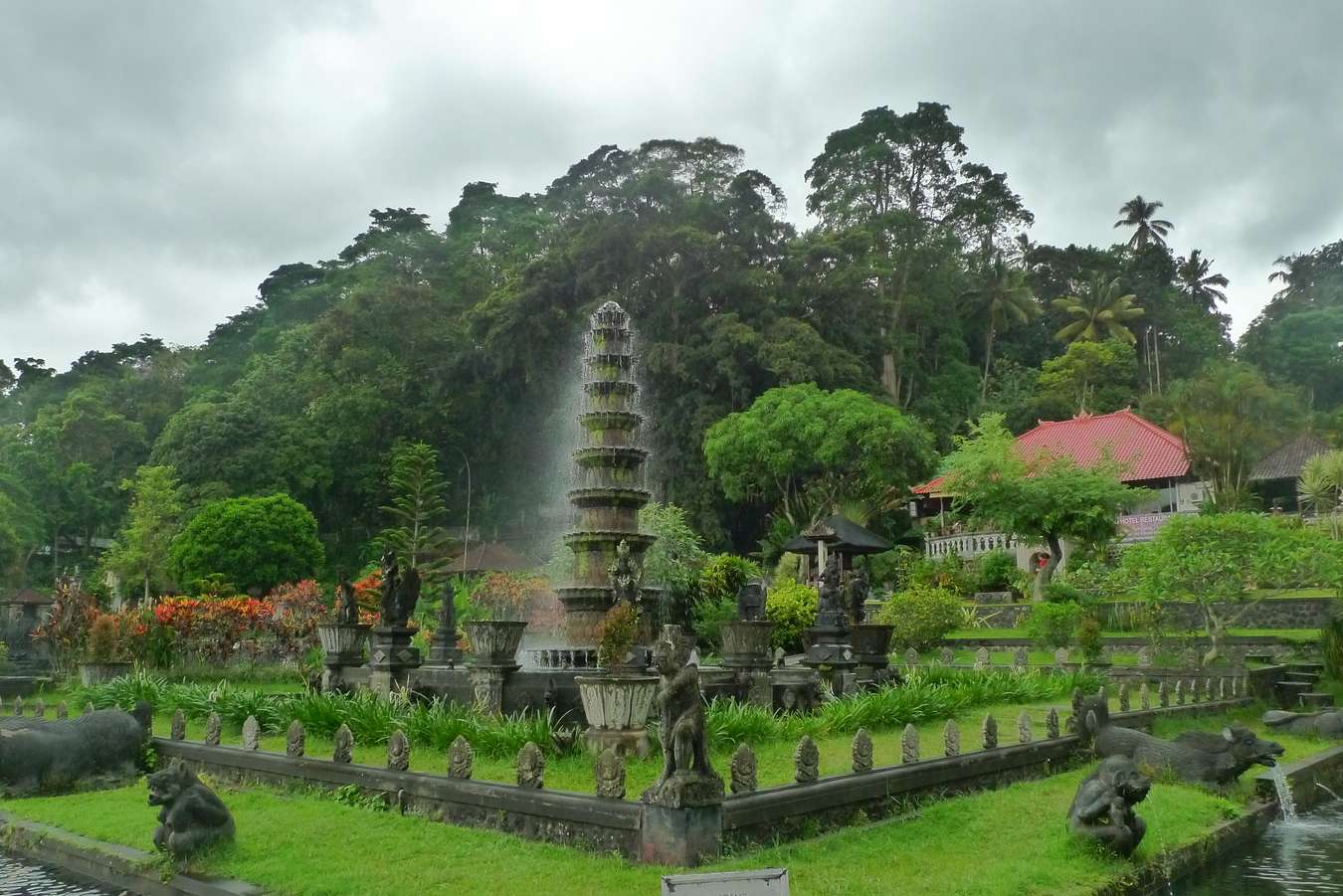 Tirta Gangga - Wisata sejarah di Indonesia