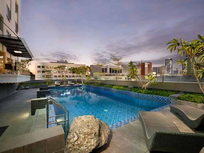 CROWN PRINCE Surabaya City Center - Hotel dengan rooftop pool di Surabaya