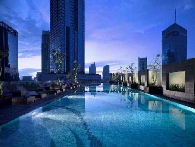 9 Hotel Dengan Rooftop Pool Terbaik Di Jakarta