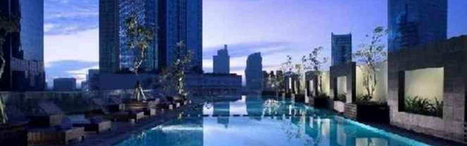 9 Hotel Dengan Rooftop Pool Terbaik Di Jakarta