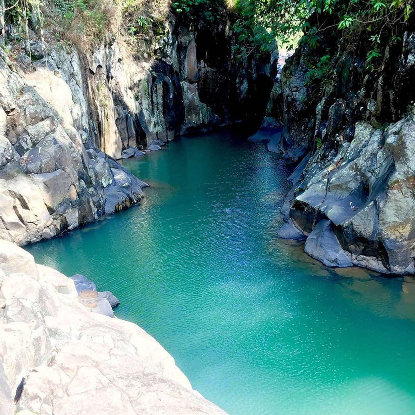 Leuwi Jurig - Objek Wisata di Garut