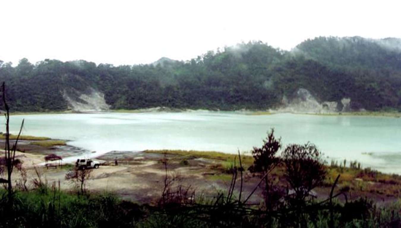 Kawah Putih Telaga Bodas - Destinasi Objek wisata di Garut