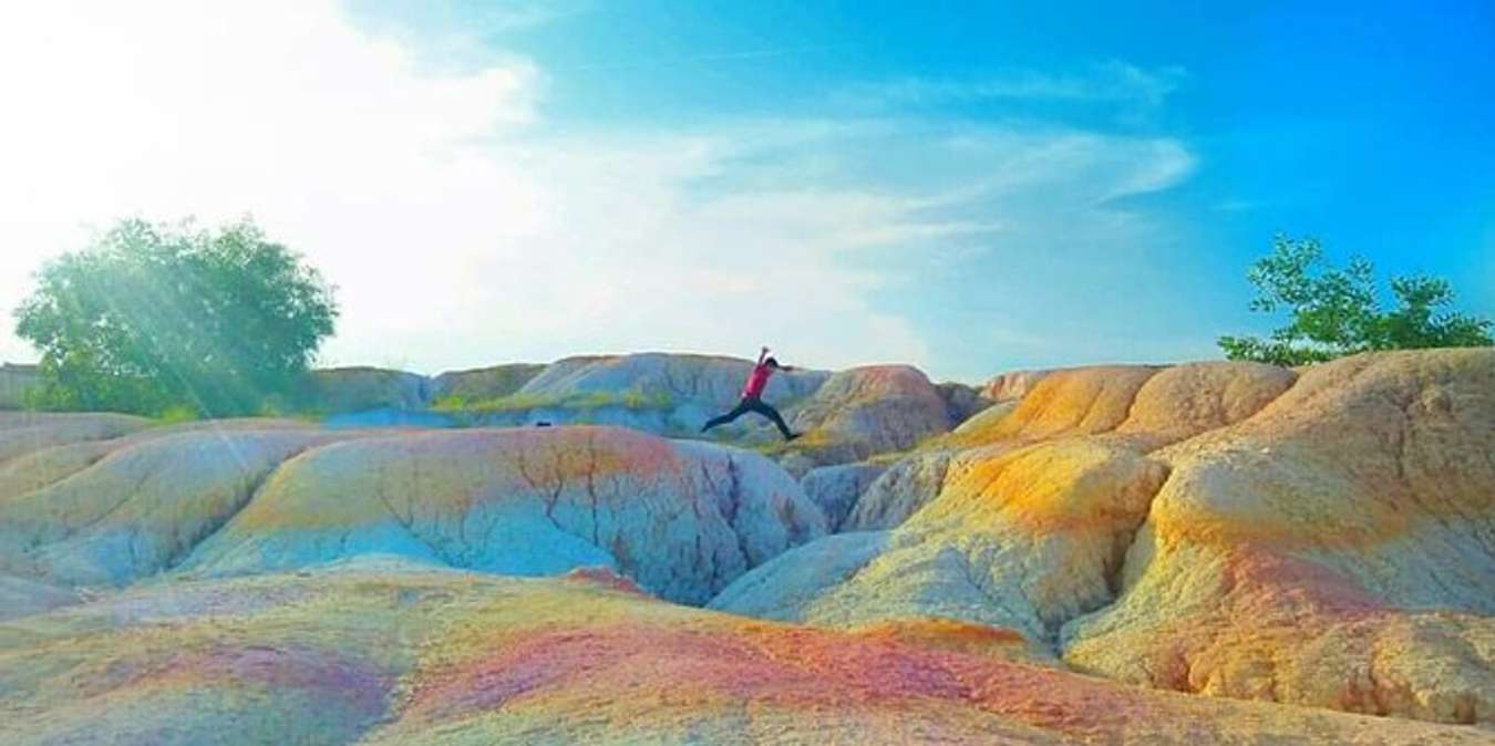 Rainbow Hills Rumbai | Sumber gambar: Merdeka