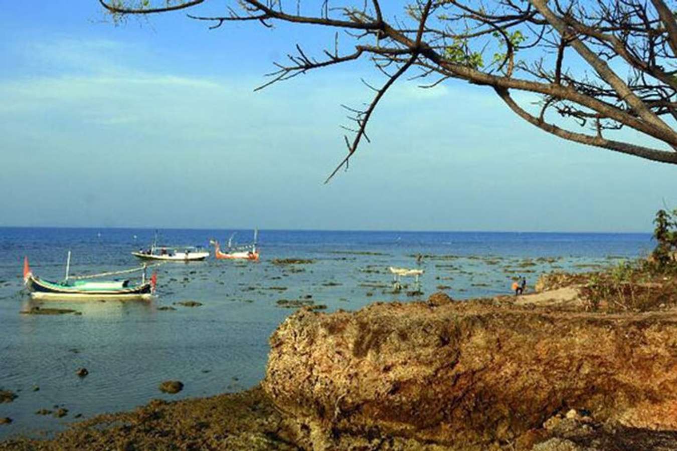 Gili Iyang - Objek wisata di Madura