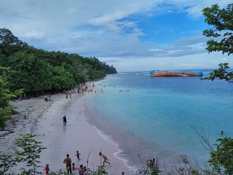 Pantai Pasir Putih Pangandaran - Wisata di Pangandaran