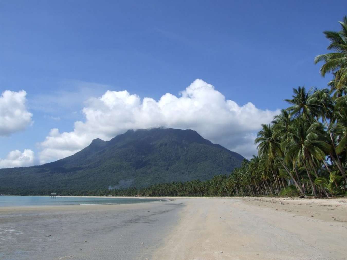 Pantai Sisi - Pantai di Kepulauan Riau