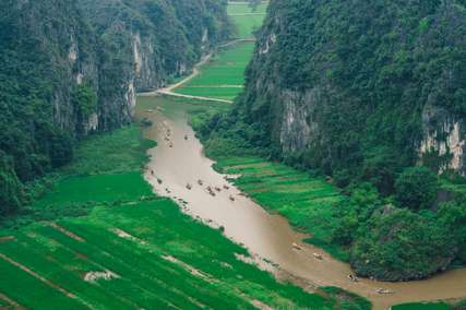 Mãn nhãn với cảnh sắc Ninh Bình - Mảnh đất quy tụ tinh hoa đất trời của nước Việt, Linh Nguyen