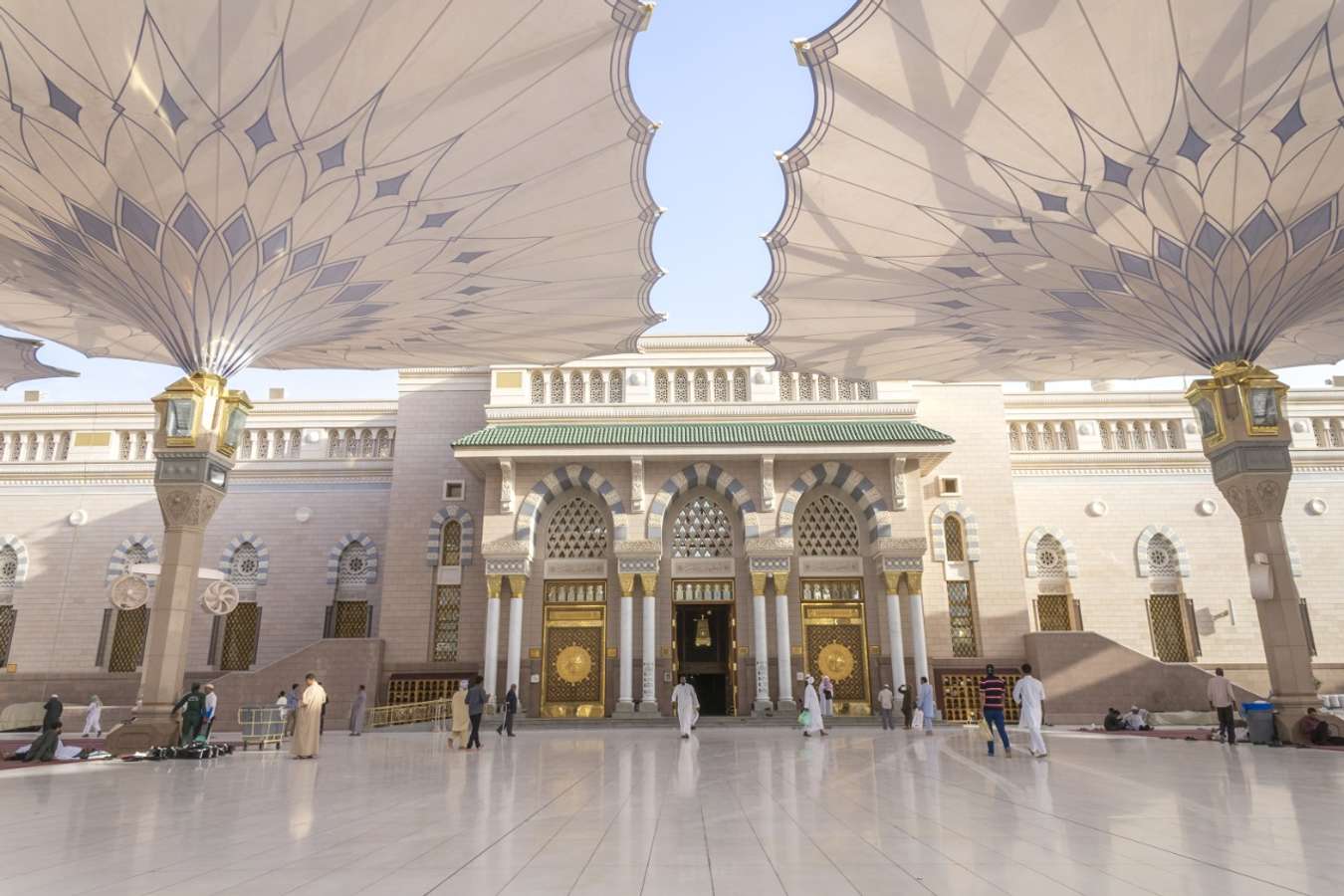 Masjid Nabawi di Madinah