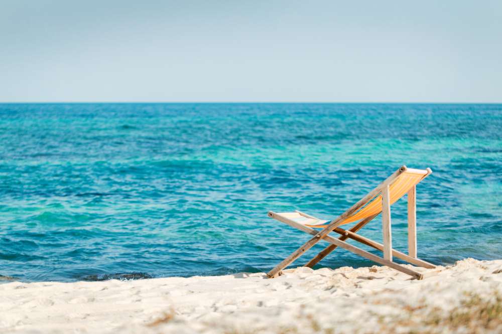 ที่เที่ยวทะเลใกล้กรุงเทพ เกาะมันนอก