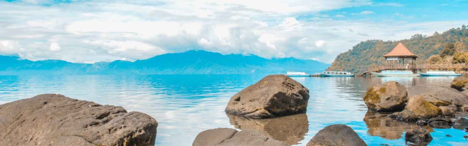 Menjelajahi Keindahan Danau Ranau Sumatera Selatan