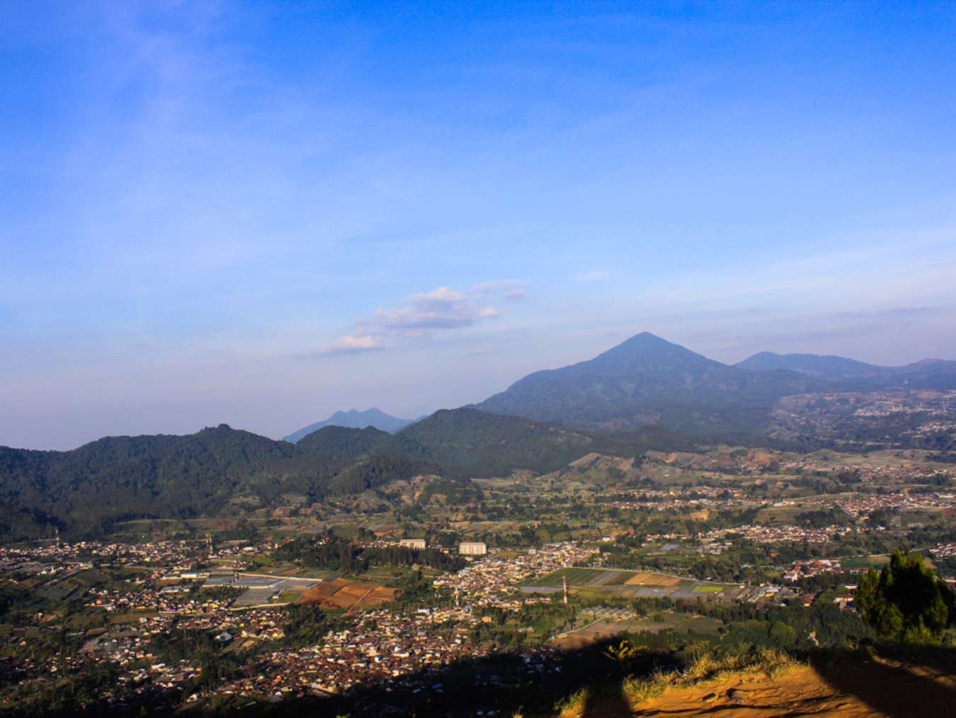 Gunung Putri Jawa Barat