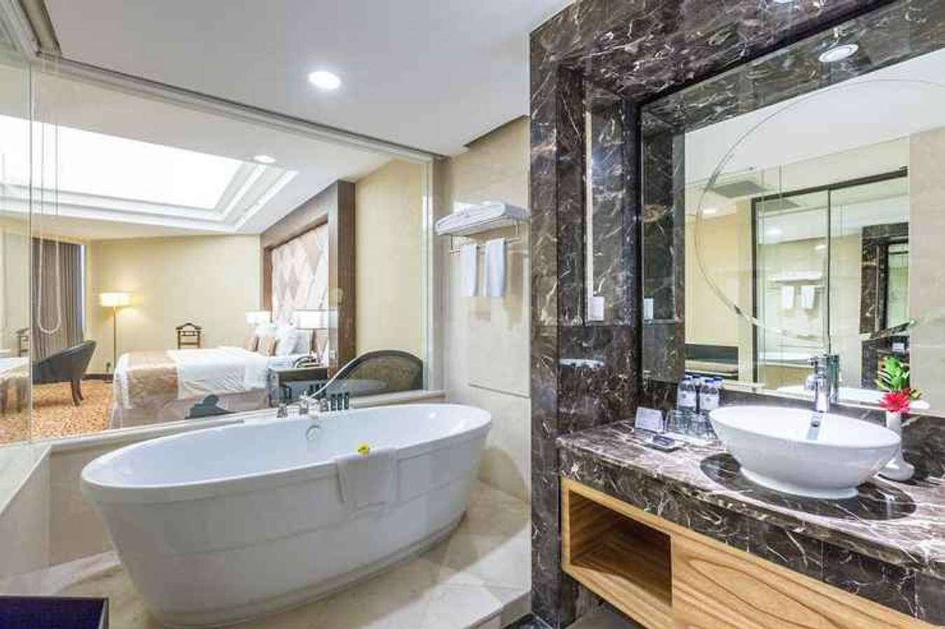 Wyndham Surabaya - Hotel dengan bathtub di Surabaya