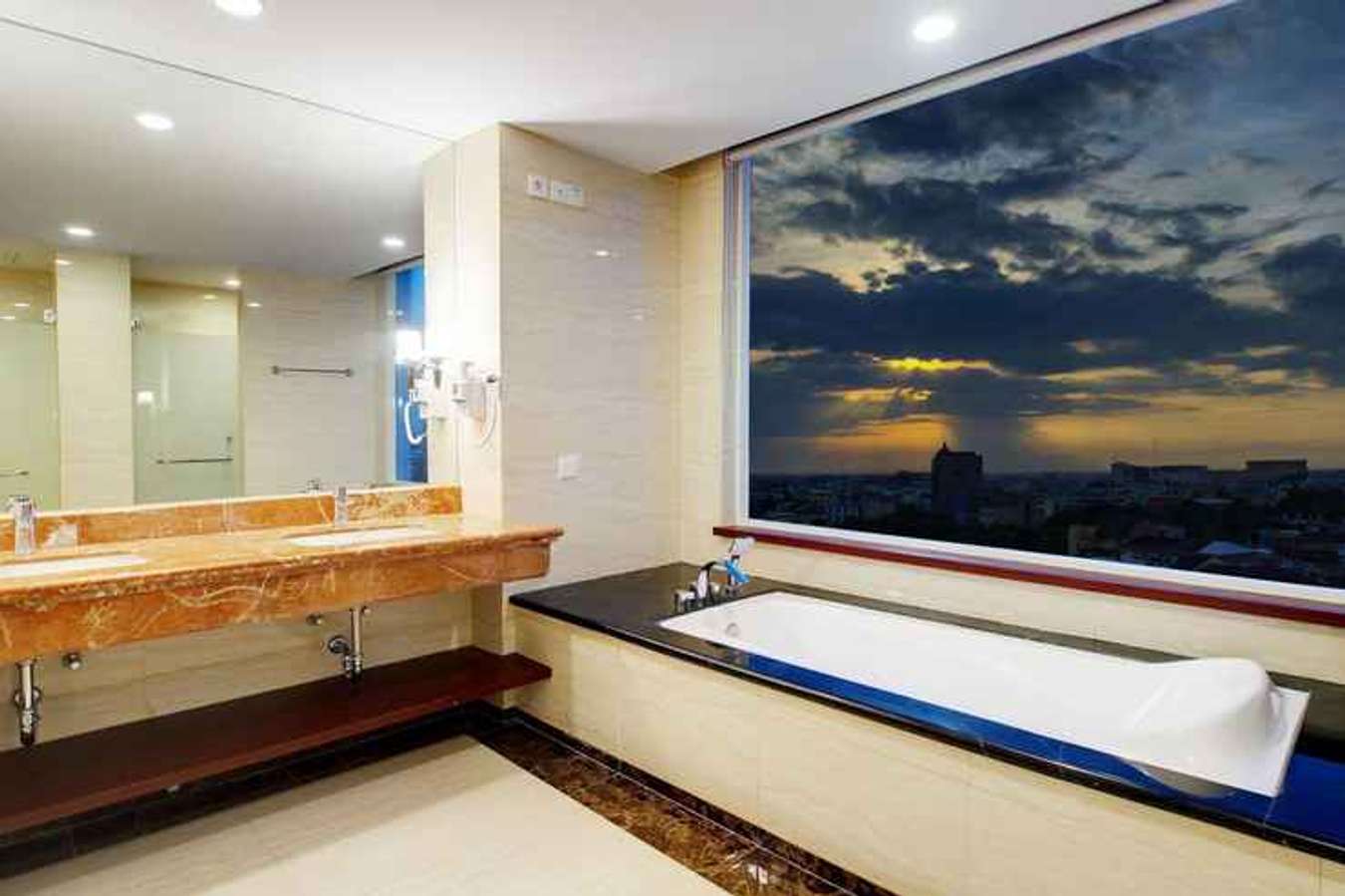 Adimulia Hotel Medan - Hotel dengan Bathtub di Medan