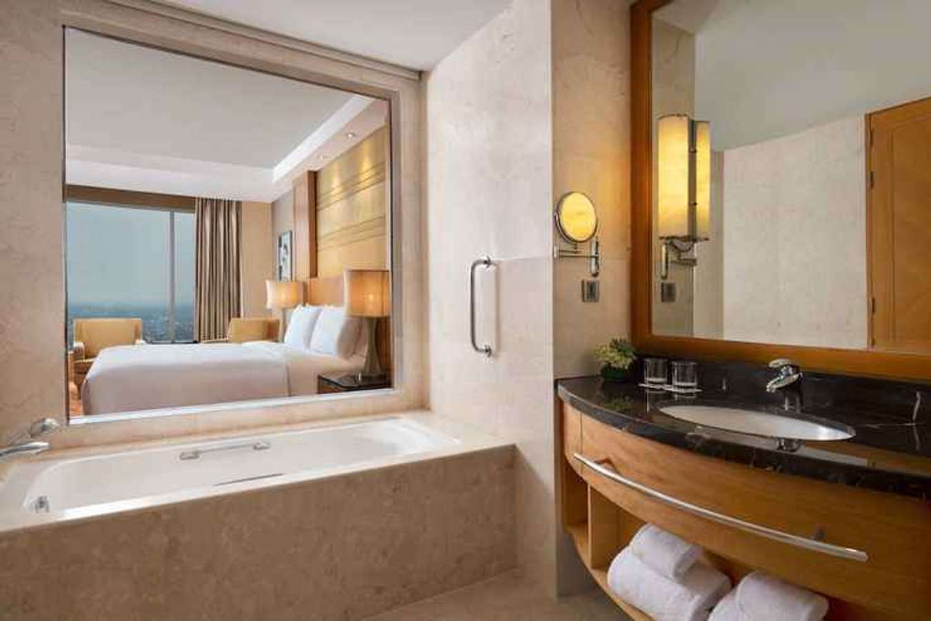 JW Marriott Hotel Medan - Hotel dengan Bathtub di Medan