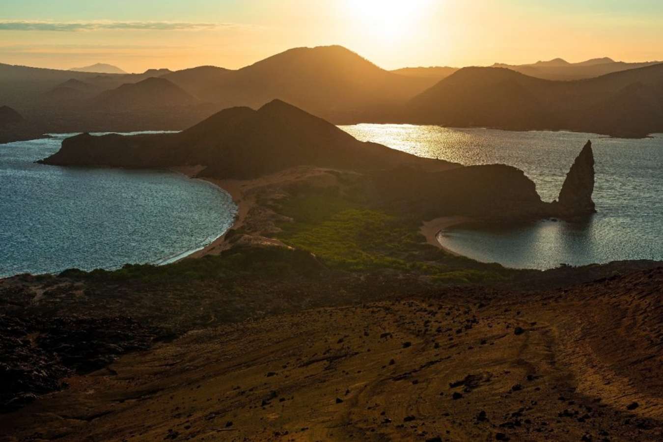 Pulau Bartolome - Pulau Terindah di Dunia