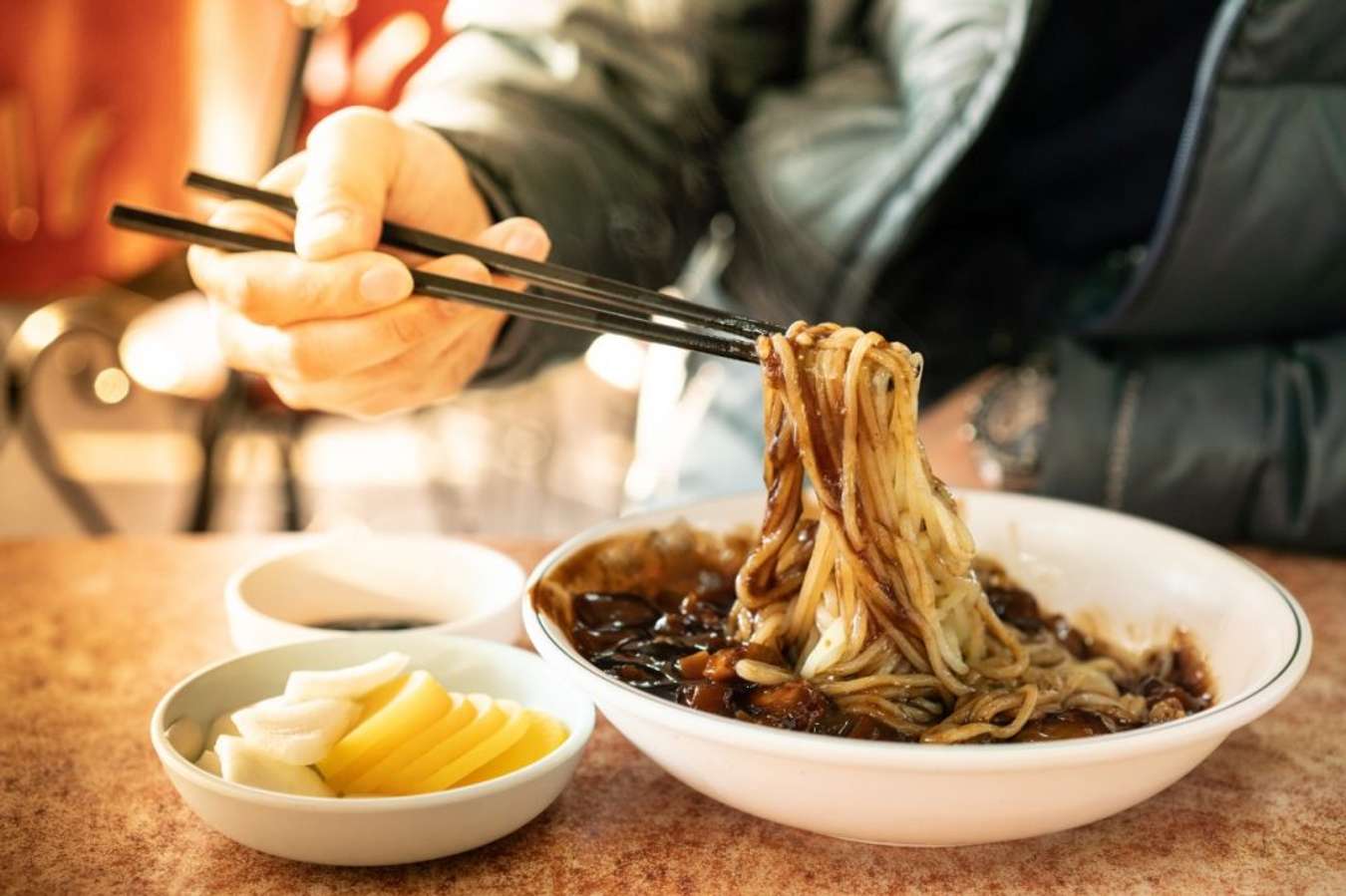 Jjajangmyeon - Makanan Khas Korea