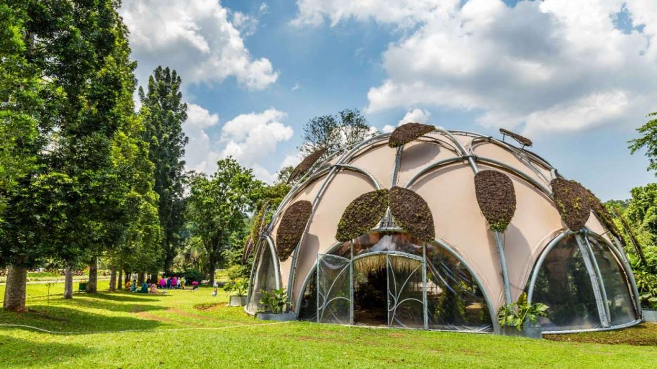 Kebun Raya Bogor - Kebun Raya di Indonesia